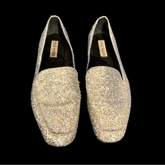 Steve Madden Shoes - Nearly new Steve Madden silver sparkly loafers